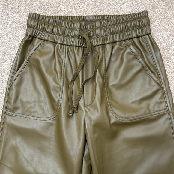 MOTHER The Rambler Lounger Ankle Faux Leather Lined Fig Green Pants Size Medium - Picture 3 of 14
